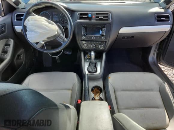 ✅ 2013 Volkswagen Jetta Hybrid • VIN: 3VW637AJ1DM289620 • Lot: 92242245. Listed on Copart with 131,029 mi. Free auction sales archive from the USA and detailed vehicle history report at DreamBid. Image 8.