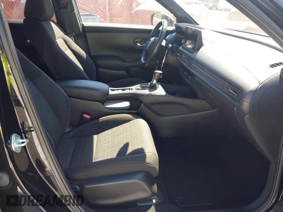 ✅ 2024 Honda HR-V Sport • VIN: 3CZRZ1H50RM724407 • Lot: 43437683. Wystawiony na IAAI z przebiegiem 17 839 mil. Bezpłatny archiwum sprzedaży aukcyjnych z USA i szczegółowy raport historii pojazdu na DreamBid. Zdjęcie 5.