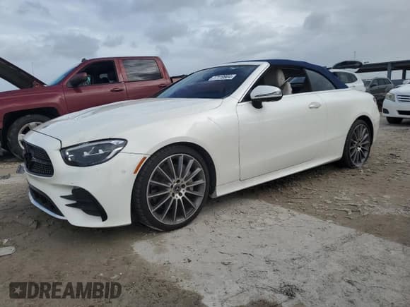 ✅ 2021 Mercedes-Benz E 450 • VIN: W1K1K5JB8MF157053 • Lot: 77119904. Wystawiony na Copart z przebiegiem 14 081 mil. Bezpłatny archiwum sprzedaży aukcyjnych z USA i szczegółowy raport historii pojazdu na DreamBid. Zdjęcie 1.