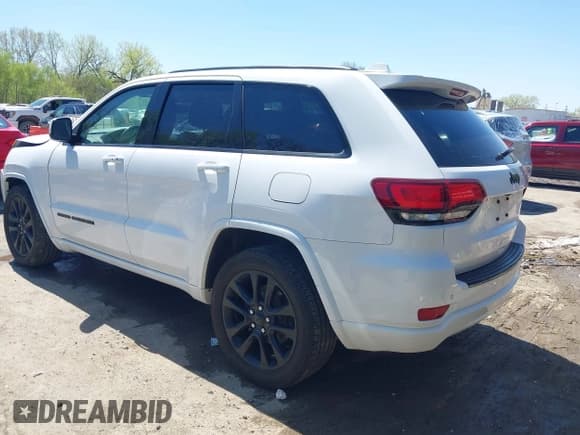 ✅ 2018 Jeep Grand Cherokee Altitude • VIN: 1C4RJEAG3JC275388 • Lot: 42035888. Listed on IAAI with 110,209 mi. Free auction sales archive from the USA and detailed vehicle history report at DreamBid. Image 3.