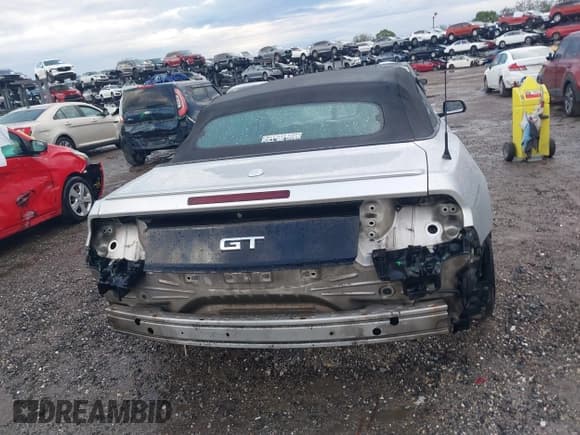 ✅ 2015 Ford Mustang GT Premium • VIN: 1FATP8FF9F5385286 • Lot: 41599189. Listed on IAAI with 112,260 mi. Free auction sales archive from the USA and detailed vehicle history report at DreamBid. Image 17.