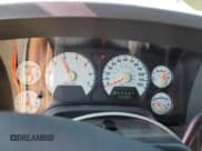 ✅ 2007 Dodge 1500 SLT • VIN: 1D7HA18287J542324 • Lot: 71368115. Wystawiony na Copart z przebiegiem 164 727 mil. Bezpłatny archiwum sprzedaży aukcyjnych z USA i szczegółowy raport historii pojazdu na DreamBid. Zdjęcie 9.