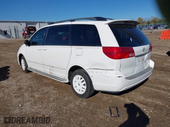 ✅ 2005 Toyota Sienna LE • VIN: 5TDZA23C25S289361 • Lot: 43657363. Listed on IAAI with 151,317 mi. Free auction sales archive from the USA and detailed vehicle history report at DreamBid. Image 3.