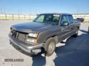 ✅ 2006 Chevrolet Silverado 1500 LS • VIN: 2GCEC13V661356587 • Lot: 90408445. Wystawiony na Copart z przebiegiem 256 204 mil. Bezpłatny archiwum sprzedaży aukcyjnych z USA i szczegółowy raport historii pojazdu na DreamBid. Zdjęcie 1.