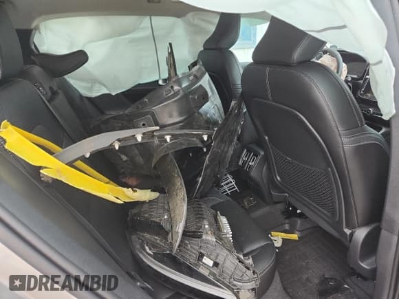 ✅ 2024 Volvo XC40 Ultimate Dark Theme • VIN: YV4L12UM5R2301610 • Лот: 71741675. Опубликован ранее на Copart с пробегом Не указан. Бесплатный доступ к архиву аукционных продаж из США и подробный отчёт об истории автомобиля на DreamBid. Изображение 13.