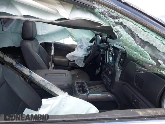 ✅ 2021 Chevrolet Silverado 1500 LTZ • VIN: 1GCUYGET8MZ143897 • Lot: 43296847. Wystawiony na IAAI z przebiegiem Nie podano. Bezpłatny archiwum sprzedaży aukcyjnych z USA i szczegółowy raport historii pojazdu na DreamBid. Zdjęcie 5.