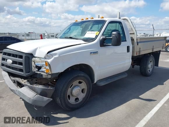 ✅ 2005 Ford F-350 XL • VIN: 1FDSF34575EC16707 • Lot: 42140911. Listed on IAAI with 93,732 mi. Free auction sales archive from the USA and detailed vehicle history report at DreamBid. Image 2.