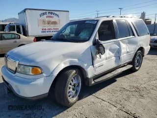 ✅ 2002 Lincoln Navigator • VIN: 5LMEU27RX2LJ08842 • Лот: 87084684. Опубликован ранее на Copart с пробегом Не указан. Бесплатный доступ к архиву аукционных продаж из США и подробный отчёт об истории автомобиля на DreamBid. Изображение 1.