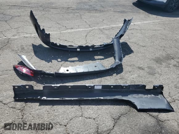 ✅ 2025 Mercedes-Benz CLE 300 • VIN: W1KMK4HB9SF062186 • Lot: 80355135. Wystawiony na Copart z przebiegiem 138 mil. Bezpłatny archiwum sprzedaży aukcyjnych z USA i szczegółowy raport historii pojazdu na DreamBid. Zdjęcie 12.