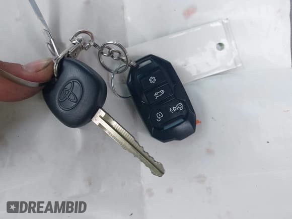 ✅ 2009 Toyota Highlander • VIN: JTEES41A992113103 • Lot: 42716152. Listed on IAAI with 122,722 mi. Free auction sales archive from the USA and detailed vehicle history report at DreamBid. Image 11.