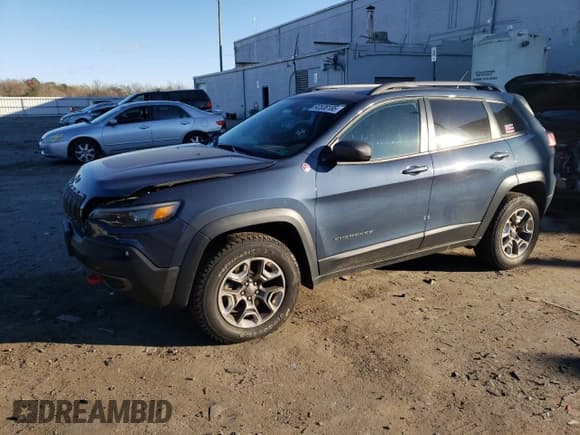 ✅ 2019 Jeep Cherokee Trailhawk • VIN: 1C4PJMBX5KD484305 • Lot: 92538185. Wystawiony na Copart z przebiegiem 75 929 mil. Bezpłatny archiwum sprzedaży aukcyjnych z USA i szczegółowy raport historii pojazdu na DreamBid. Zdjęcie 1.