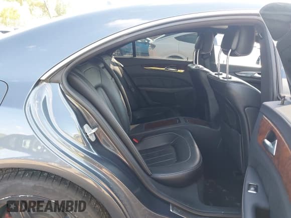 ✅ 2014 Mercedes-Benz CLS 550 • VIN: WDDLJ9BB2EA124923 • Лот: 43280596. Опубликован ранее на IAAI с пробегом 106 458 миль. Бесплатный доступ к архиву аукционных продаж из США и подробный отчёт об истории автомобиля на DreamBid. Изображение 8.