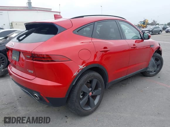 ✅ 2019 Jaguar E-Pace S • VIN: SADFJ2FX4K1Z72242 • Lot: 42397776. Listed on IAAI with 29,068 mi. Free auction sales archive from the USA and detailed vehicle history report at DreamBid. Image 4.