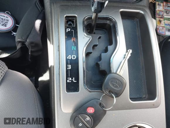 ✅ 2015 Toyota Tacoma PreRunner • VIN: 3TMJU4GN8FM184580 • Lot: 41409861. Wystawiony na IAAI z przebiegiem 185 176 mil. Bezpłatny archiwum sprzedaży aukcyjnych z USA i szczegółowy raport historii pojazdu na DreamBid. Zdjęcie 11.