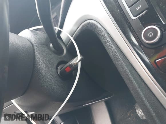 ✅ 2012 Volkswagen Passat SE • VIN: 1VWBP7A37CC002284 • Lot: 42362666. Wystawiony na IAAI z przebiegiem 179 052 mil. Bezpłatny archiwum sprzedaży aukcyjnych z USA i szczegółowy raport historii pojazdu na DreamBid. Zdjęcie 11.