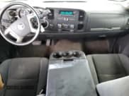 ✅ 2008 Chevrolet Silverado 2500HD 1LT • VIN: 1GCHK29K18E104461 • Lot: 67925115. Wystawiony na Copart z przebiegiem 208 825 mil. Bezpłatny archiwum sprzedaży aukcyjnych z USA i szczegółowy raport historii pojazdu na DreamBid. Zdjęcie 8.