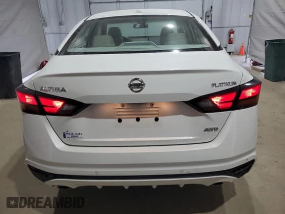 ✅ 2019 Nissan Altima Platinum • VIN: 1N4BL4FW7KN302755 • Lot: 65153775. Wystawiony na Copart z przebiegiem 96 276 mil. Bezpłatny archiwum sprzedaży aukcyjnych z USA i szczegółowy raport historii pojazdu na DreamBid. Zdjęcie 6.