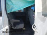 ✅ 2017 Ford Transit XL • VIN: 1FBZX2ZM5HKA20740 • Lot: 41144911. Wystawiony na IAAI z przebiegiem 201 936 mil. Bezpłatny archiwum sprzedaży aukcyjnych z USA i szczegółowy raport historii pojazdu na DreamBid. Zdjęcie 8.