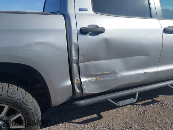 ✅ 2016 Toyota Tundra SR5 • VIN: 5TFDY5F10GX577524 • Лот: 43022017. Опубликован ранее на IAAI с пробегом Не указан. Бесплатный доступ к архиву аукционных продаж из США и подробный отчёт об истории автомобиля на DreamBid. Изображение 17.