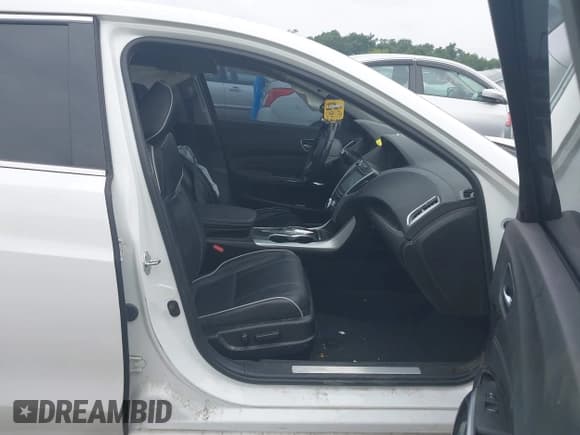 ✅ 2018 Acura TLX Technology • VIN: 19UUB3F5XJA004005 • Lot: 42902623. Listed on IAAI with 120,484 mi. Free auction sales archive from the USA and detailed vehicle history report at DreamBid. Image 5.