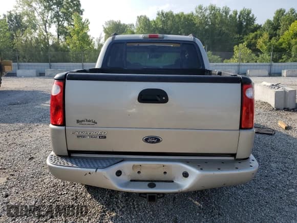 ✅ 2004 Ford Explorer Sport Trac XLS • VIN: 1FMZU67K04UA62403 • Lot: 66886465. Wystawiony na Copart z przebiegiem 213 872 mil. Bezpłatny archiwum sprzedaży aukcyjnych z USA i szczegółowy raport historii pojazdu na DreamBid. Zdjęcie 6.