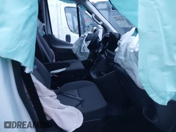 ✅ 2024 Ford Transit Passenger XL • VIN: 1FBAX2X83RKB05418 • Лот: 40930608. Опубликован ранее на IAAI с пробегом 2 344 миль. Бесплатный доступ к архиву аукционных продаж из США и подробный отчёт об истории автомобиля на DreamBid. Изображение 5.