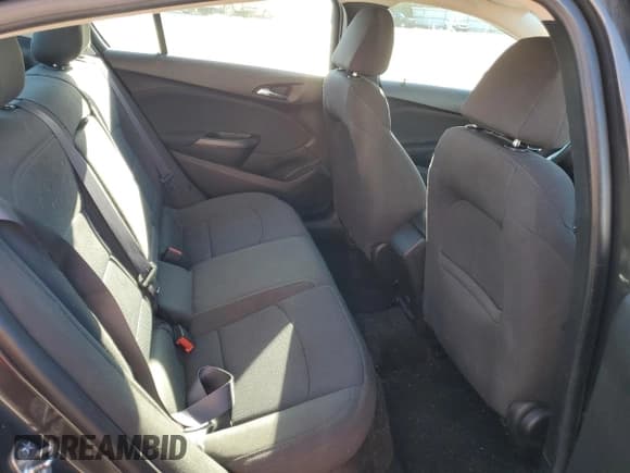 ✅ 2017 Chevrolet Cruze LT • VIN: 1G1BE5SMXH7186035 • Lot: 66601042. Wystawiony na Copart z przebiegiem 92 174 mil. Bezpłatny archiwum sprzedaży aukcyjnych z USA i szczegółowy raport historii pojazdu na DreamBid. Zdjęcie 6.