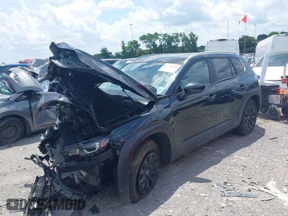 ✅ 2025 Mazda CX-50 S Premium • VIN: 7MMVABDM8SN364927 • Lot: 42770448. Wystawiony na IAAI z przebiegiem Nie podano. Bezpłatny archiwum sprzedaży aukcyjnych z USA i szczegółowy raport historii pojazdu na DreamBid. Zdjęcie 2.