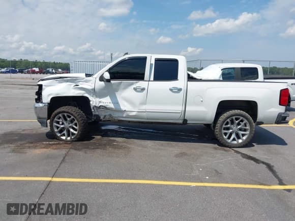 ✅ 2019 Chevrolet Silverado 1500 LT • VIN: 2GCRCPEC1K1108399 • Lot: 42600366. Wystawiony na IAAI z przebiegiem 81 617 mil. Bezpłatny archiwum sprzedaży aukcyjnych z USA i szczegółowy raport historii pojazdu na DreamBid. Zdjęcie 15.