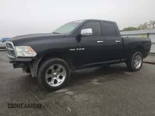 2010 Dodge 1500 SLT с VIN 1D7RV1GTXAS103131, выставлен на аукционе Copart как лот 82257974 с пробегом 166 605 миль миль и Списание • Salvage title. История ставок и продаж доступна на DreamBid. Изображение 1.