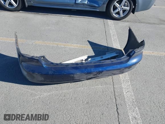 ✅ 2004 Honda Accord DX • VIN: 1HGCM55154A138800 • Lot: 43617472. Listed on IAAI with 35,894 mi. Free auction sales archive from the USA and detailed vehicle history report at DreamBid. Image 12.