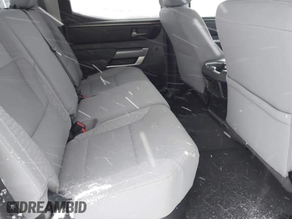 ✅ 2024 Toyota Tundra SR5 • VIN: 5TFLA5DB6RX192547 • Lot: 41385022. Listed on IAAI with 9,177 mi. Free auction sales archive from the USA and detailed vehicle history report at DreamBid. Image 8.