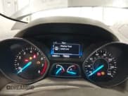 ✅ 2017 Ford Escape SE • VIN: 1FMCU9G91HUB08461 • Lot: 41502045. Wystawiony na IAAI z przebiegiem 138 625 mil. Bezpłatny archiwum sprzedaży aukcyjnych z USA i szczegółowy raport historii pojazdu na DreamBid. Zdjęcie 7.