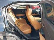 ✅ 2019 Cadillac XT4 FWD Sport • VIN: 1GYFZER46KF138039 • Лот: 43558779. Опубликован ранее на IAAI с пробегом 60 772 миль. Бесплатный доступ к архиву аукционных продаж из США и подробный отчёт об истории автомобиля на DreamBid. Изображение 8.