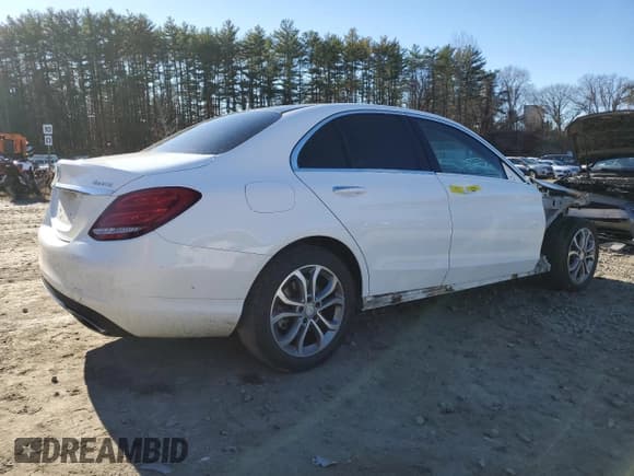 ✅ 2015 Mercedes-Benz C 300 Luxury • VIN: 55SWF4KB6FU092397 • Lot: 93611695. Listed on Copart with 73,301 mi. Free auction sales archive from the USA and detailed vehicle history report at DreamBid. Image 3.