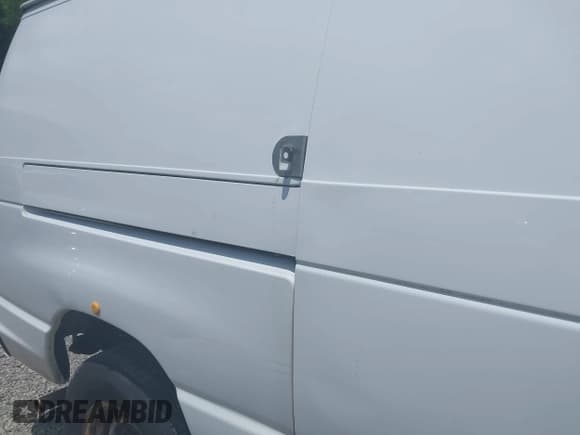 ✅ 2008 Ford Econoline Cargo Commercial • VIN: 1FTNE24W68DA99137 • Lot: 42564203. Listed on IAAI with 336,258 mi. Free auction sales archive from the USA and detailed vehicle history report at DreamBid. Image 15.