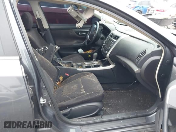 ✅ 2013 Nissan Altima SV • VIN: 1N4AL3AP5DC917132 • Lot: 43731853. Wystawiony na IAAI z przebiegiem 92 710 mil. Bezpłatny archiwum sprzedaży aukcyjnych z USA i szczegółowy raport historii pojazdu na DreamBid. Zdjęcie 5.