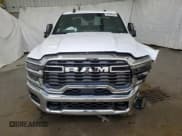 ✅ 2025 Ram 2500 Big Horn • VIN: 3C6UR5DJ0SG567029 • Лот: 61015425. Опубликован ранее на Copart с пробегом 48 миль. Бесплатный доступ к архиву аукционных продаж из США и подробный отчёт об истории автомобиля на DreamBid. Изображение 5.