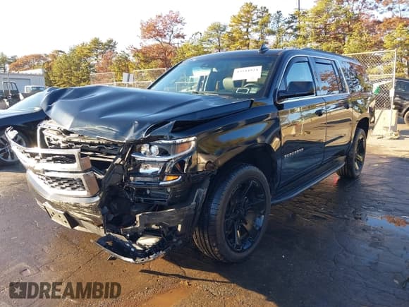 ✅ 2020 Chevrolet Suburban LT • VIN: 1GNSKHKC2LR176418 • Lot: 43544924. Wystawiony na IAAI z przebiegiem 207 318 mil. Bezpłatny archiwum sprzedaży aukcyjnych z USA i szczegółowy raport historii pojazdu na DreamBid. Zdjęcie 2.