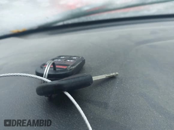 ✅ 2005 Honda Odyssey EX-L • VIN: 5FNRL38655B411556 • Lot: 43704042. Listed on IAAI with 205,713 mi. Free auction sales archive from the USA and detailed vehicle history report at DreamBid. Image 11.