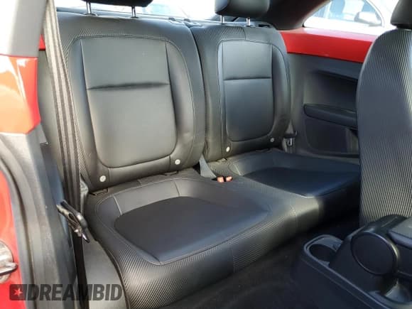 ✅ 2014 Volkswagen Beetle 1.8T • VIN: 3VWJ07AT4EM662431 • Lot: 80233364. Listed on Copart with 106,484 mi. Free auction sales archive from the USA and detailed vehicle history report at DreamBid. Image 10.