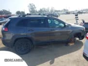 ✅ 2021 Jeep Cherokee Trailhawk • VIN: 1C4PJMBXXMD162536 • Lot: 43533033. Wystawiony na IAAI z przebiegiem 67 101 mil. Bezpłatny archiwum sprzedaży aukcyjnych z USA i szczegółowy raport historii pojazdu na DreamBid. Zdjęcie 14.