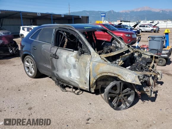 ✅ 2015 Audi Q3 Premium Plus • VIN: WA1BFCFS8FR009738 • Лот: 63610825. Опубликован ранее на Copart с пробегом Не указан. Бесплатный доступ к архиву аукционных продаж из США и подробный отчёт об истории автомобиля на DreamBid. Изображение 4.