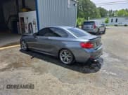 ✅ 2015 BMW 2 Series M235i xDrive • VIN: WBA1J9C50FVX99123 • Lot: 58022405. Wystawiony na Copart z przebiegiem 62 738 mil. Bezpłatny archiwum sprzedaży aukcyjnych z USA i szczegółowy raport historii pojazdu na DreamBid. Zdjęcie 3.