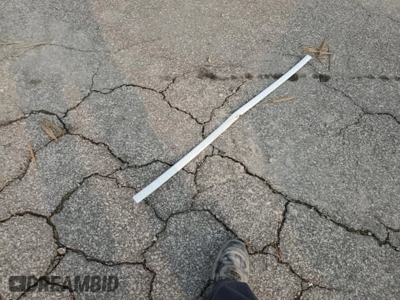 ✅ 2016 Chevrolet Silverado 1500 LT • VIN: 3GCUKREC6GG125237 • Лот: 71611425. Опубликован ранее на Copart с пробегом 208 025 миль. Бесплатный доступ к архиву аукционных продаж из США и подробный отчёт об истории автомобиля на DreamBid. Изображение 12.