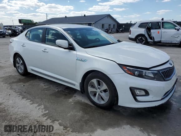 ✅ 2015 Kia Optima • VIN: KNAGM4AD3F5084660 • Lot: 84296335. Listed on Copart with 145,375 mi. Free auction sales archive from the USA and detailed vehicle history report at DreamBid. Image 4.