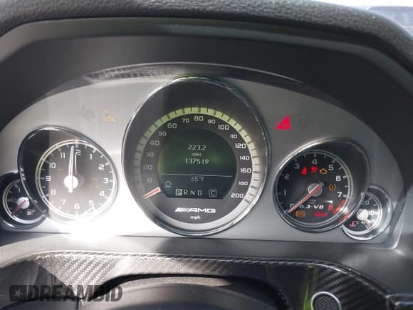 ✅ 2010 Mercedes-Benz E 63 AMG • VIN: WDDHF7HBXAA162896 • Лот: 41698765. Опубликован ранее на IAAI с пробегом 137 519 миль. Бесплатный доступ к архиву аукционных продаж из США и подробный отчёт об истории автомобиля на DreamBid. Изображение 7.