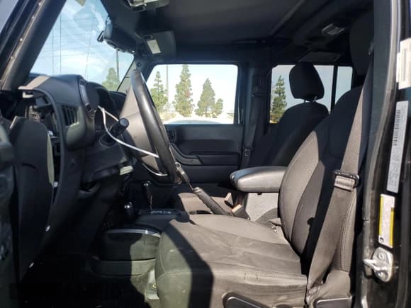 ✅ 2018 Jeep Wrangler Unlimited Sport S • VIN: 1C4HJWDG8JL927497 • Lot: 55788905. Listed on Copart with Not provided. Free auction sales archive from the USA and detailed vehicle history report at DreamBid. Image 7.