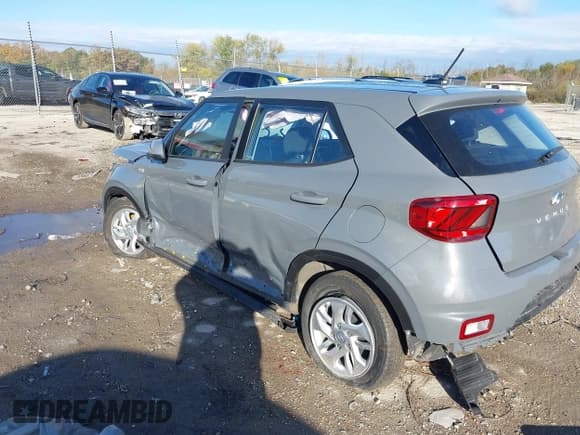 ✅ 2023 Hyundai Venue SE • VIN: KMHRB8A37PU226415 • Lot: 43488740. Listed on IAAI with 57,271 mi. Free auction sales archive from the USA and detailed vehicle history report at DreamBid. Image 3.