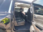 ✅ 2020 Chevrolet Suburban LT • VIN: 1GNSCHKC2LR305366 • Lot: 42080587. Wystawiony na IAAI z przebiegiem 163 540 mil. Bezpłatny archiwum sprzedaży aukcyjnych z USA i szczegółowy raport historii pojazdu na DreamBid. Zdjęcie 8.